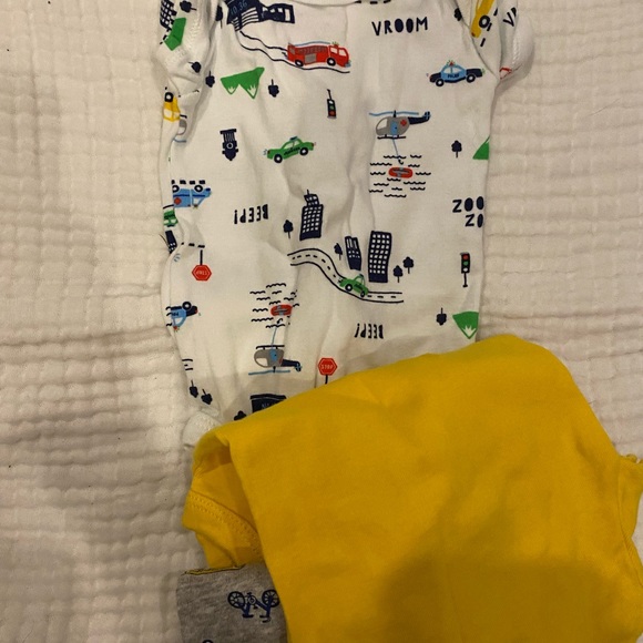 Bodysuits - Picture 3 of 4